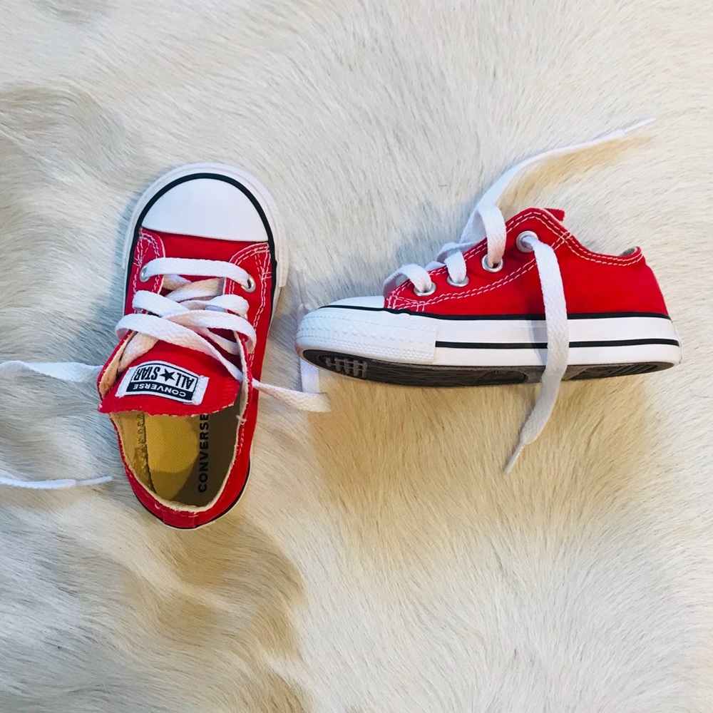 LIKE NEW! Worn 1x toddler converse size 6